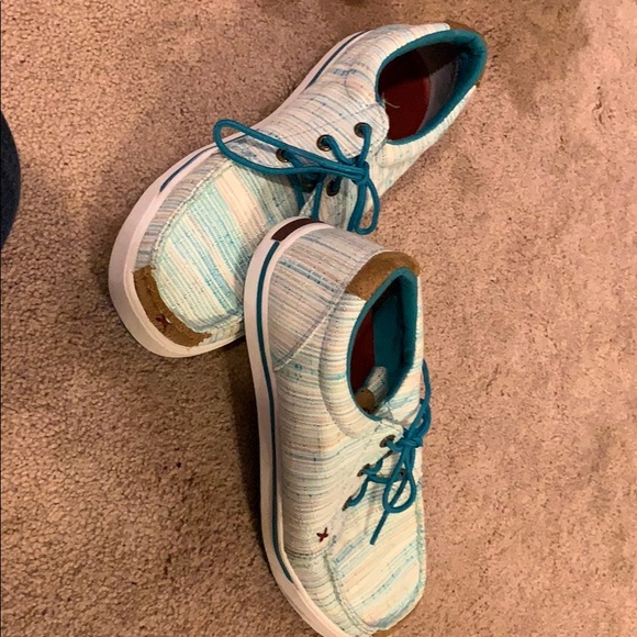 twisted x tennis shoes